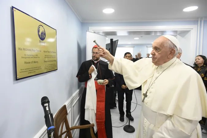 Papa Francesco inaugura la 