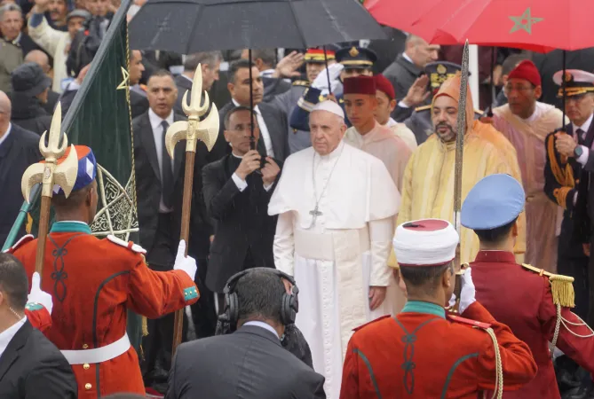 Il Papa arriva in Marocco sotto la pioggia  |  | Aci Group