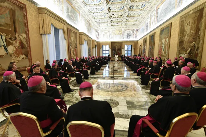 Papa Francesco, nunzi apostolici | Papa Francesco e i nunzi apostolici nell'incontro dell'8 settembre 2022 | Vatican Media / ACI Group