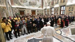 Papa Francesco incontra i membri di Athletica Vaticana, Palazzo Apostolico Vaticano, 13 gennaio 2024 / Vatican Media / ACI Group