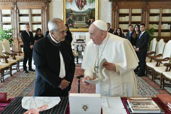 Papa Francesco e il presidente di Timor Est Manuel Ramos-Horta, Palazzo Apostolico Vaticano, 22 gennaio 2024 / Vatican Media / ACI Group