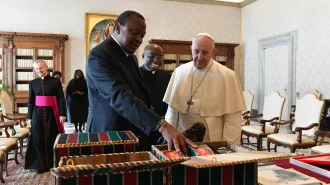 Papa Francesco e il presidente del Kenya parlano di pandemia, clima, rifugiati 