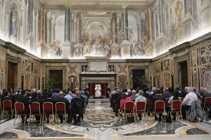 Papa Francesco riceve in udienza con il capitolo dei Missionari dei Sacri Cuori, 2 ottobre 2023 | Vatican Media / ACI Group