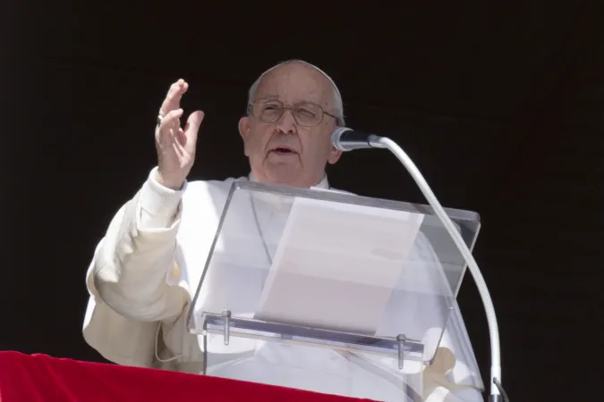 Papa Francesco, Angelus | Papa Francesco durante un Angelus | Vatican Media / ACI Group