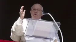 Papa Francesco durante un Angelus / Vatican Media / ACI Group