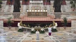 Papa Francesco durante l'Urbi et Orbi di Pasqua 2020. La stessa scena dovrebbe ripetersi a Natale 2020 / Vatican Media / ACI Group