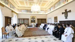 Papa Francesco con i canonici regolari del Santissimo Salvatore Lateranense, 19 giugno 2023 / Vatican Media / ACI Group