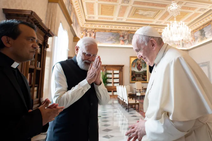 Papa Francesco, Primo Ministro Modi | Papa Francesco e il Primo Ministro indiano Nareendra Modi, Palazzo Apostolico Vaticano, 30 ottobre 2021 | Vatican Media / ACI Group