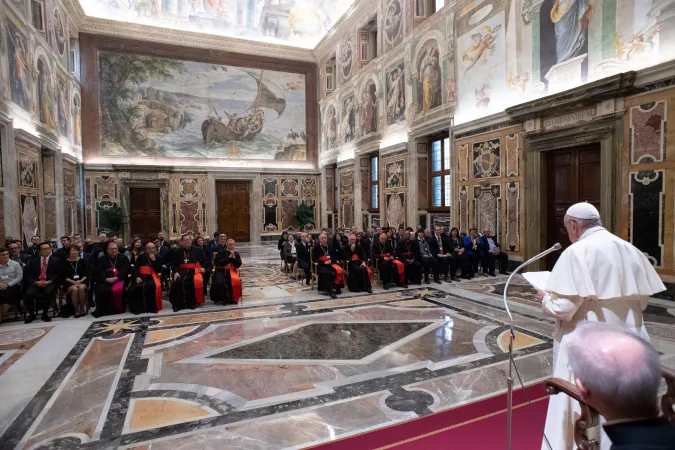 Papa Francesco | Papa Francesco incontra la plenaria del Dicastero Laici, Famiglia e Vita, 16 novembre 2019 | Vatican Media / ACI Group