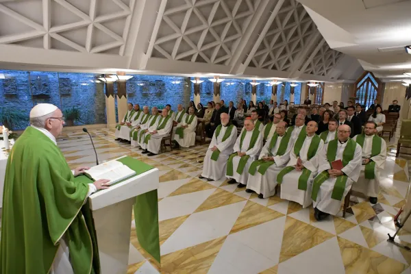 Papa Francesco durante una delle Messe a Santa Marta  / Vatican Media / ACI Group