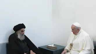 Papa Francesco in Iraq, cinquanta minuti a porte chiuse con il Grande Ayatollah al Sistani