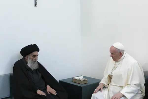 L'incontro tra Papa Francesco e il Grande Ayatollah Ali Al Sistani, Najaf, 6 marzo 2021 / Vatican Media / ACI Group