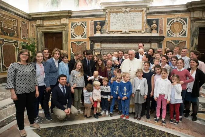 Papa Francesco incontra la Communauté de l'Emmanuel |  | Vatican Media / ACI group