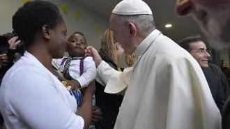 Papa Francesco in Irlanda: "I poveri sono la Chiesa"