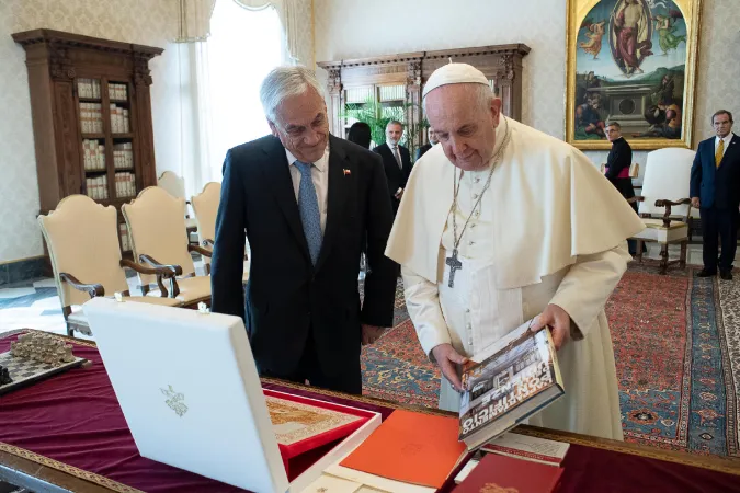 Papa Francesco, Pinera | Papa Francesco con il presidente Pinera, Palazzo Apostolico Vatticano  | Vatican Media / ACI Group