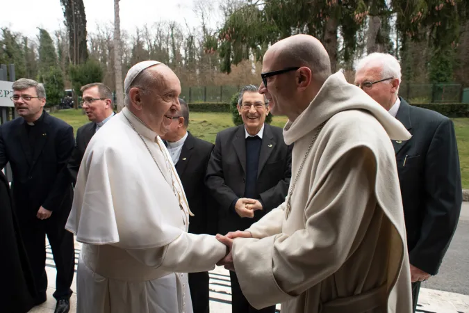 Ariccia, il Papa e il predicatore l' Abate Gianni  |  | Vatican media
