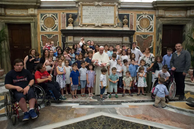 Il Papa e il Forum delle Famiglie |  | Vatican Media / ACI Group