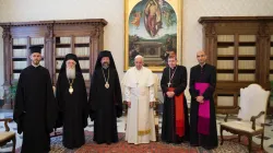 Papa Francesco riceve una delegazione del Patriarcato ecumenico di Costantinopoli in occasione della Festa dei Santi Pietro e Paolo, 28 giugno 2018 / Vatican Media / ACI Group 