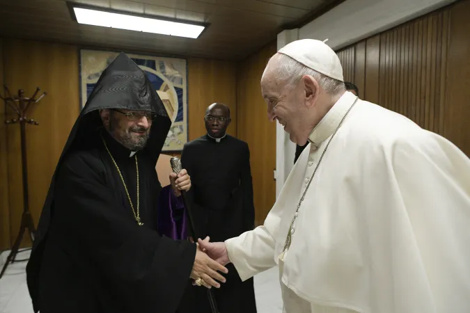 Papa Francesco, Sahak II | Papa Francesco riceve il Patriarca armeno Sahak II, 6 ottobre 2021 | Vatican Media / ACI Group