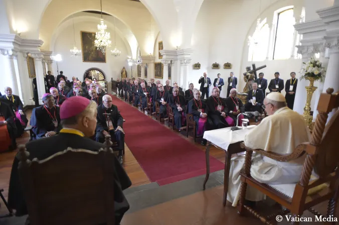 Papa Francesco in Perù | Papa Francesco incontra i vescovi del Perù nell'arcvescovado di Lima, 21 gennaio 2018 | Vatican Media / ACI Group