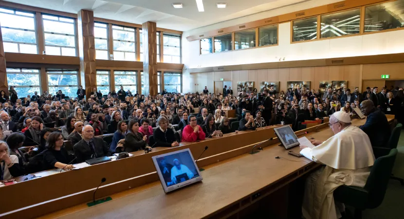 Papa Francesco con i dipendenti dell'IFAD | Papa Francesco incontra i dipendenti dell'IFAD, Roma, 14 febbraio 2019 | Vatican Media / ACI Group