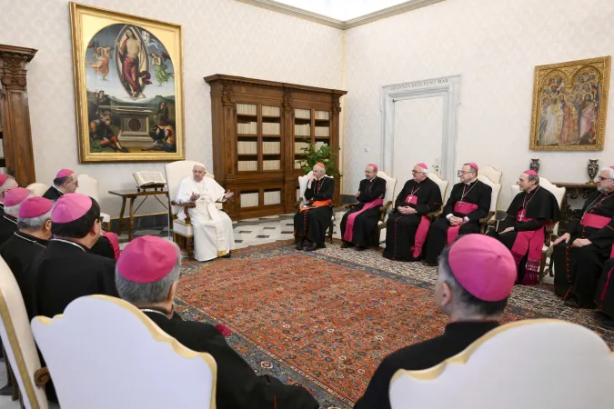 Papa Francesco e i vescovi dell' Emilia Romagna |  | Vatican Media