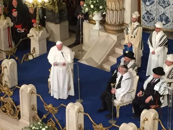 Papa Francesco parla in Sinagoga |  | Angela Ambrogetti Acistampa