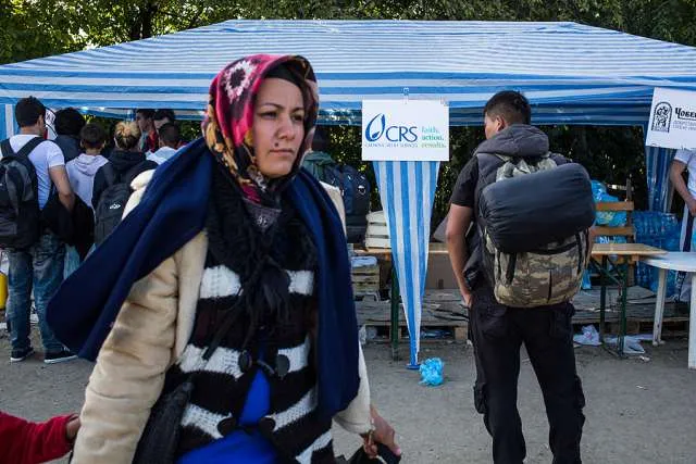 Una tenda del CRS (la Caritas USA) che accoglie rifugiati in Europa | CRS