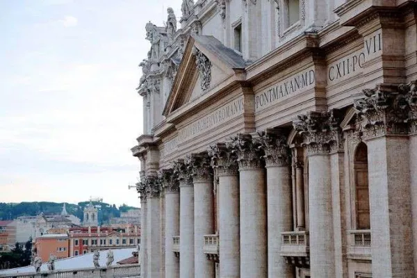 Una veduta della facciata della Basilica di San Pietro  / Archivio CNA 