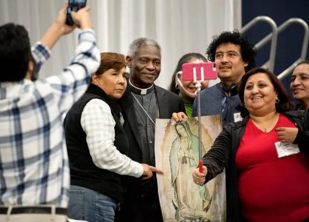 IV Incontro Movimenti Popolari  | il Cardinale Turkson all'incontro dei movimenti popolari di Modesto, dove ha letto il messaggio del Papa | MDBee.org