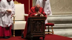 Papa Francesco in preghiera  / Alexey Gotovskyi / ACI Group