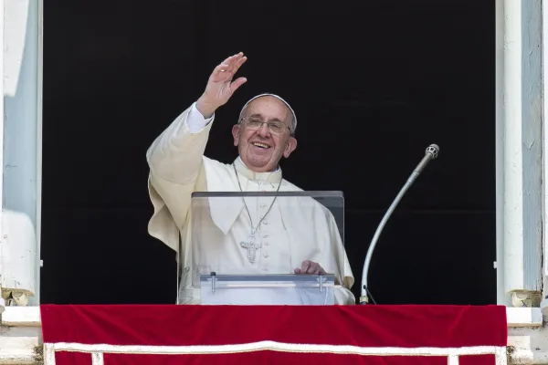 Papa Francesco durante un Angelus / L'Osservatore Romano / ACI Group