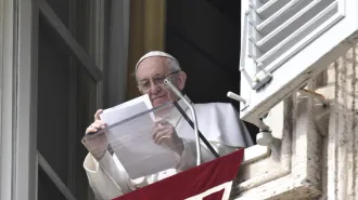 Il Papa: “Non dimentichiamo che la misericordia è la chiave di volta nella vita di fede"