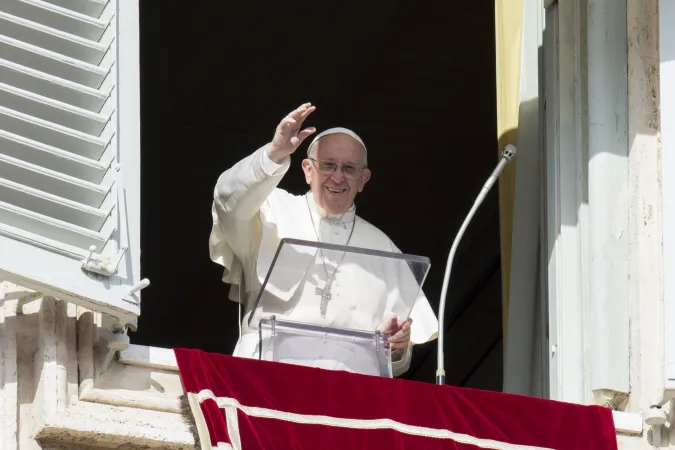 Papa Francesco guida la preghiera dell' Angelus  |  | OR/ ACI Group