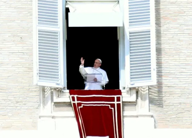 Papa Francesco al Regina Coeli | Papa Francesco durante un Regina Coeli | Alexey Gotovskiy / ACI Group