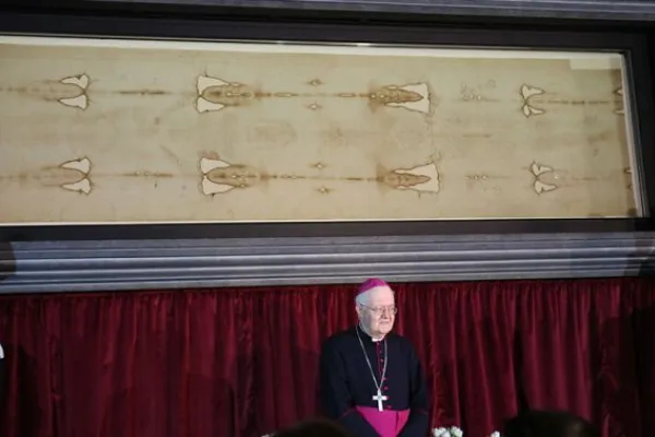 L'arcivescovo Nosiglia presenta l'Ostensione della Sindone / Petrik Bohumil / ACI Prensa
