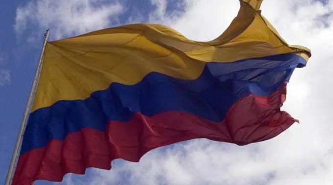 La Bandiera della Colombia |  | Flickr Politécnico Grancolombiano Departamento de Comunicaciones (CC BY-NC 2.0).