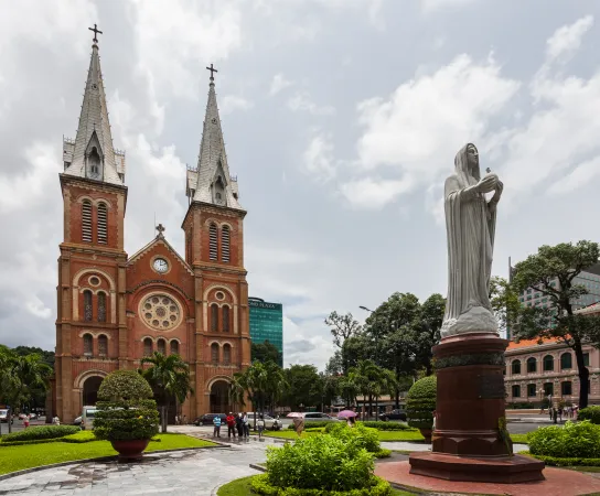 Basilica di Notre Dame, Saigon | La Basilica di Notre Dame di Saigon, in Vietnam | Wikimedia Commons