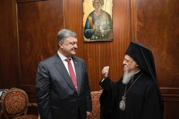 Il Patriarca Bartolomeo I e il presidente ucraino Petro Poroshenko, incontro del 9 aprile 2018 / unian.info