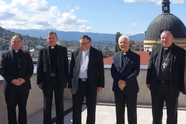I vescovi della Conferenza Episcopale della Bosnia Erzegovina. Al centro, il Cardinale Vinko Puljic, arcivescovo di Sarajevo / Conferenza Episcopale di Bosnia Erzegovina