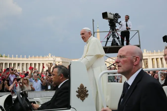 Il Papa in piazza con il Rinnovamento carismatico |  | Daniel Ibañez