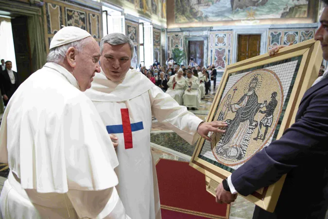 Padre Buccarello con Papa Francesco  |  | Padri Trinitari