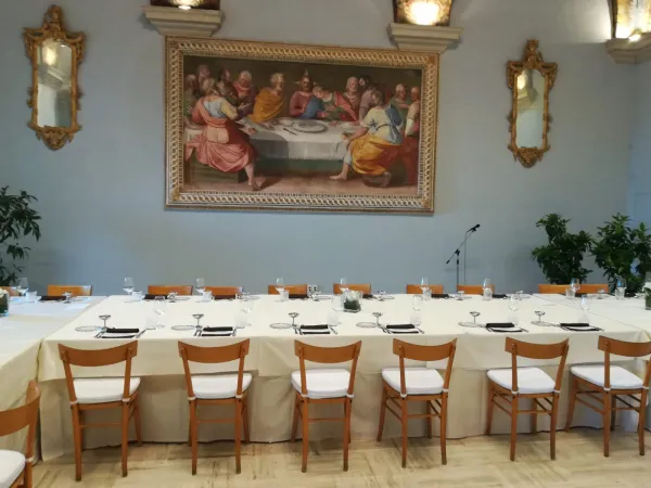 La tavola per il Papa  |  | Istituto alberghiero 