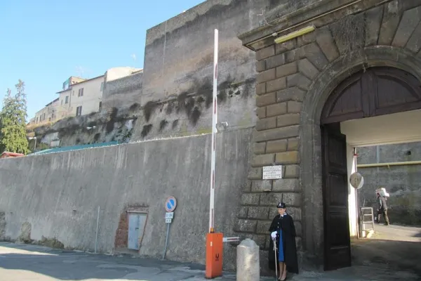 L'ingresso della Casa di Reclusione di Paliano (FR) / www.detenzione.eu