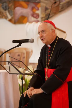 Il Cardinale Mauro Piacenza | Il Cardinale Mauro Piacenza | @CC