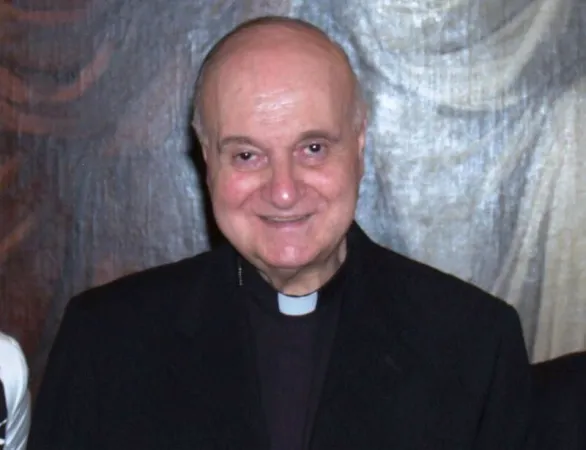 Il Cardinale Angelo Comastri | Wikipedia