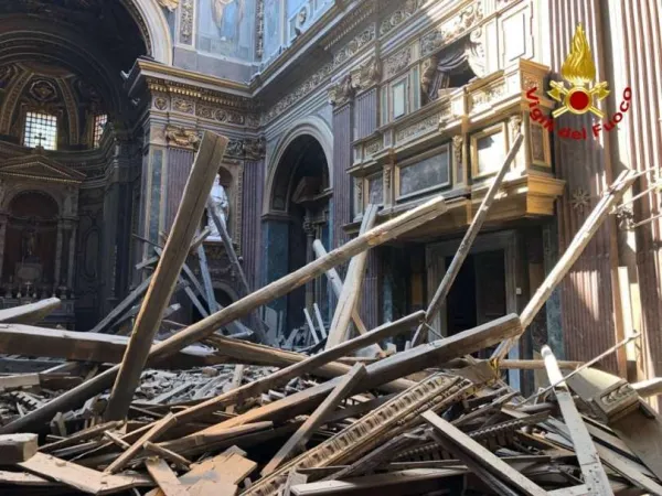 Il crollo della Chiesa il 30 agosto |  | Vigili del Fuoco