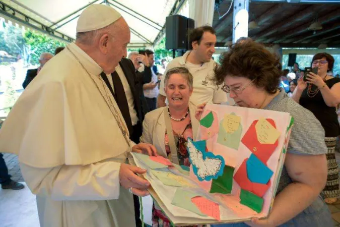Papa Francesco in un centro per disabili  |  | Vatican Media