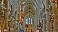 L'interno della cattedrale di San Michele e Gudula a Bruxelles / Wikimedia Commons