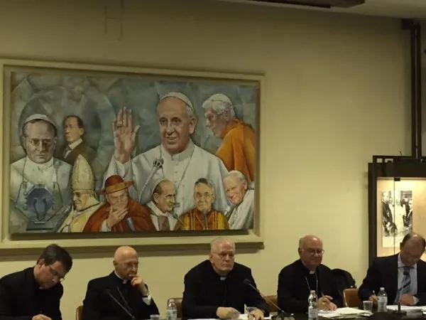 I vertici del CCEE, i Cardinali Bagnasco ed Erdo e Mons. Massafra |  | MM Acistampa